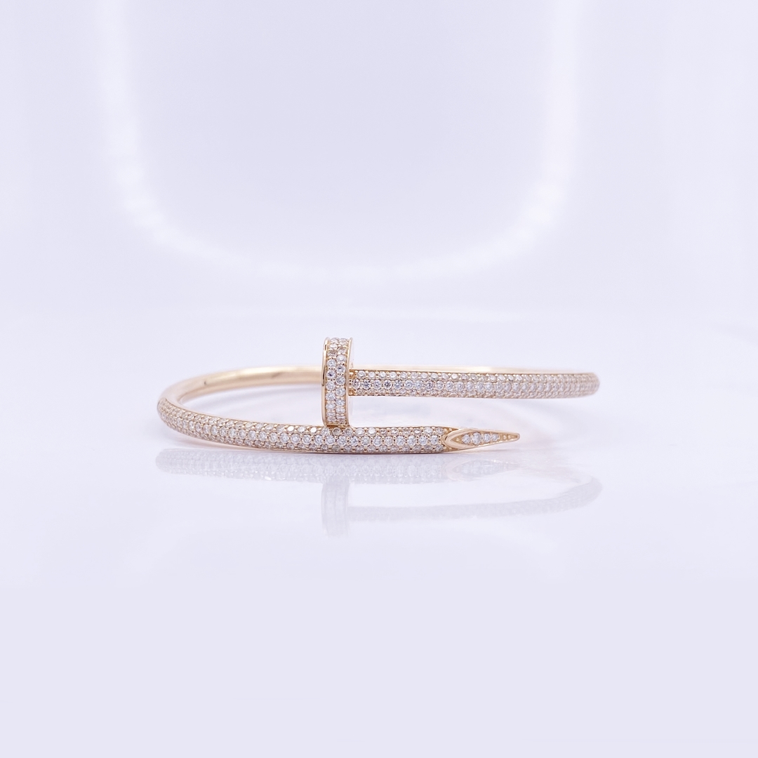 18k Cartier Nail Bangle 7.41 grams 18cm Medium, Women's Fashion, Jewelry &  Organizers, Bracelets on Carousell